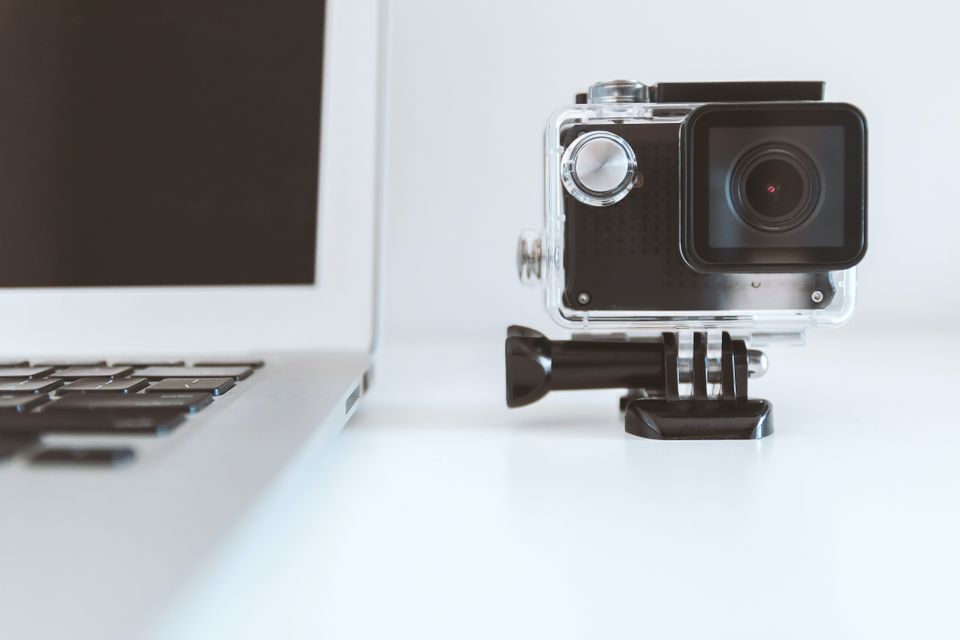 GoPro HERO9 Black vs Logitech C930e - Which one is a better webcam?